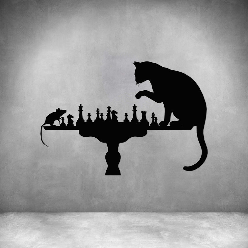 CAT AND MOUSE PLAYING CHESS
