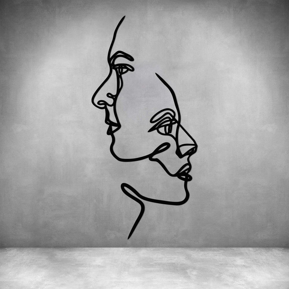 2 FACES IN LINE